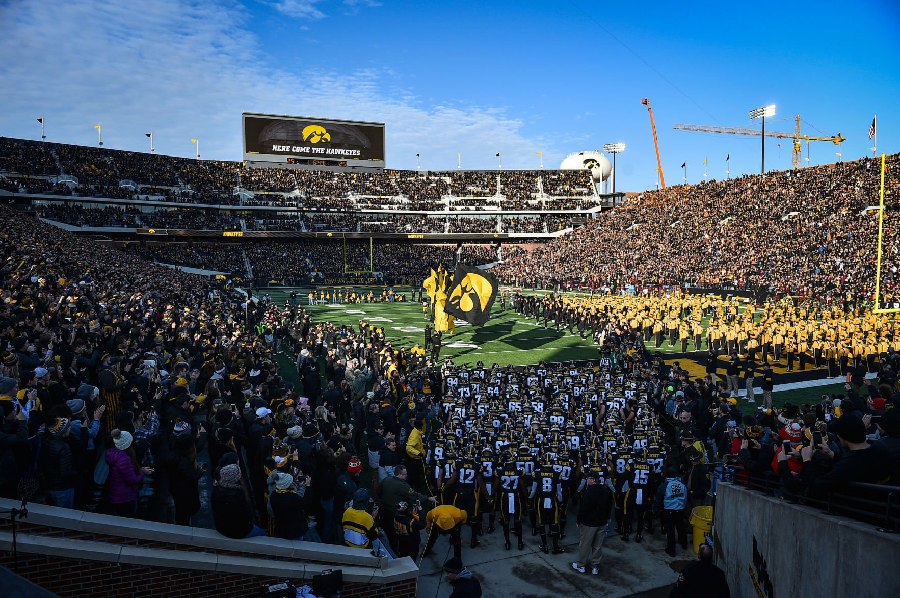 111619-qct-spt-iowa-minn-foot-098a.jpg